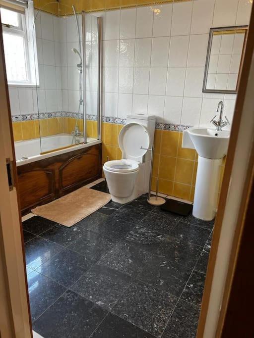 Quirky Studio Flat Selfcontained 伦敦 外观 照片